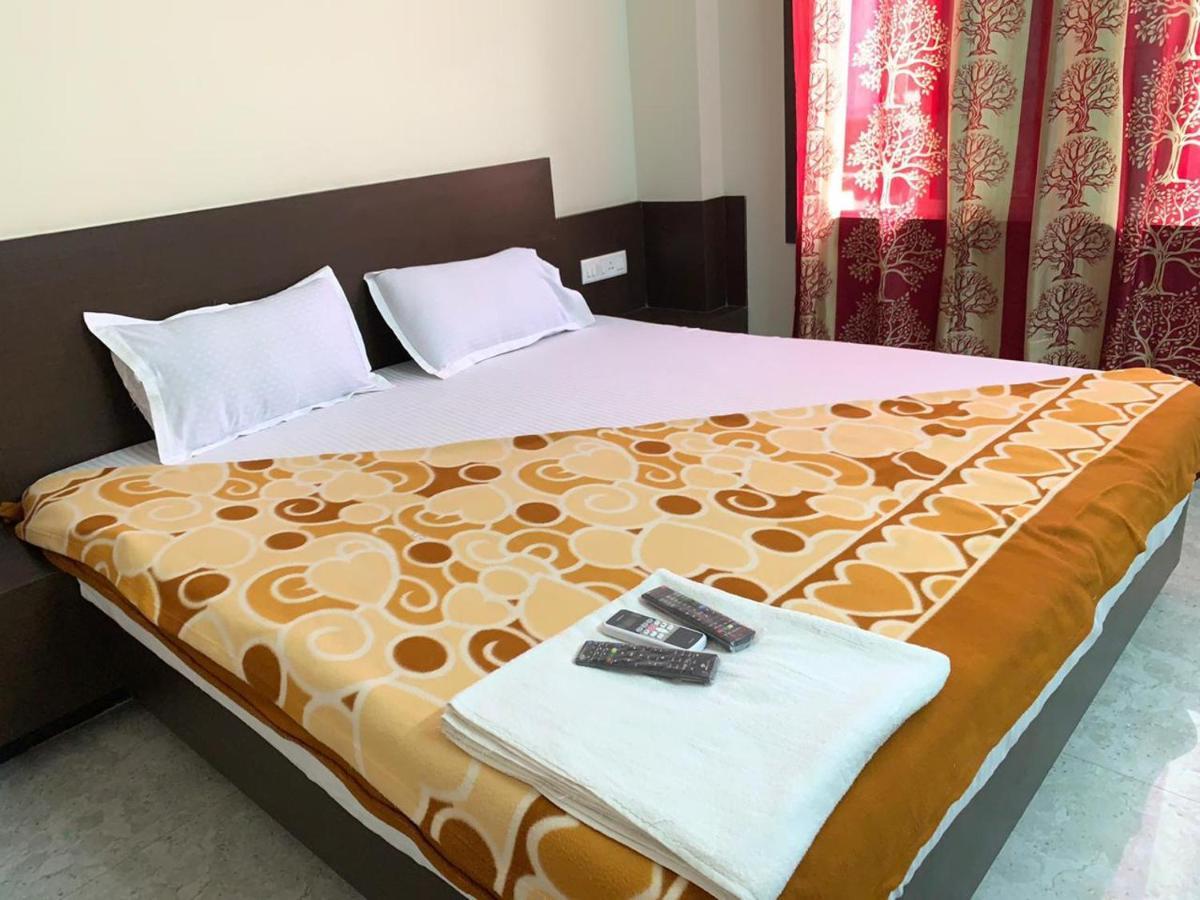 بوري Strategic Inn المظهر الخارجي الصورة