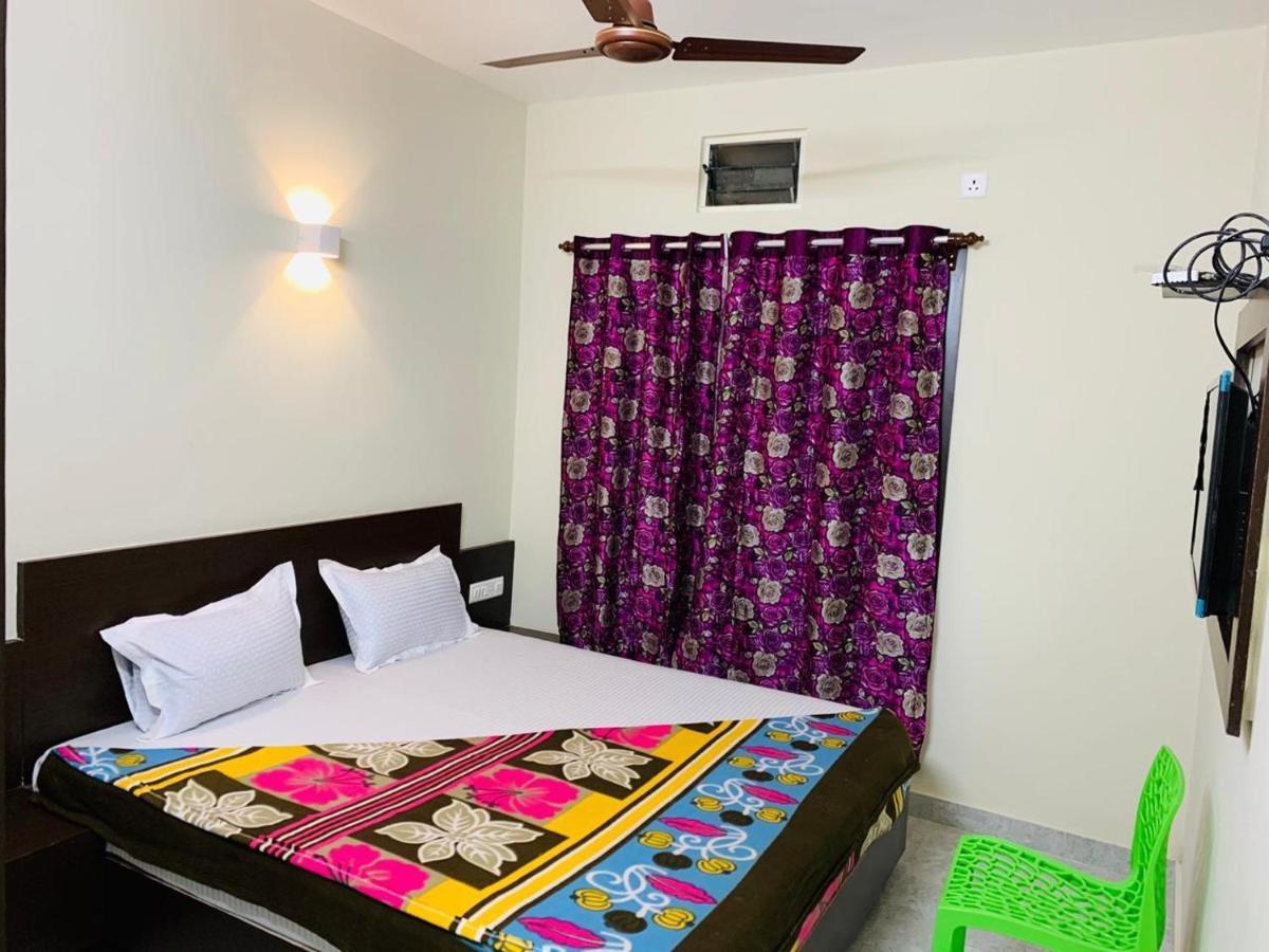 بوري Strategic Inn المظهر الخارجي الصورة