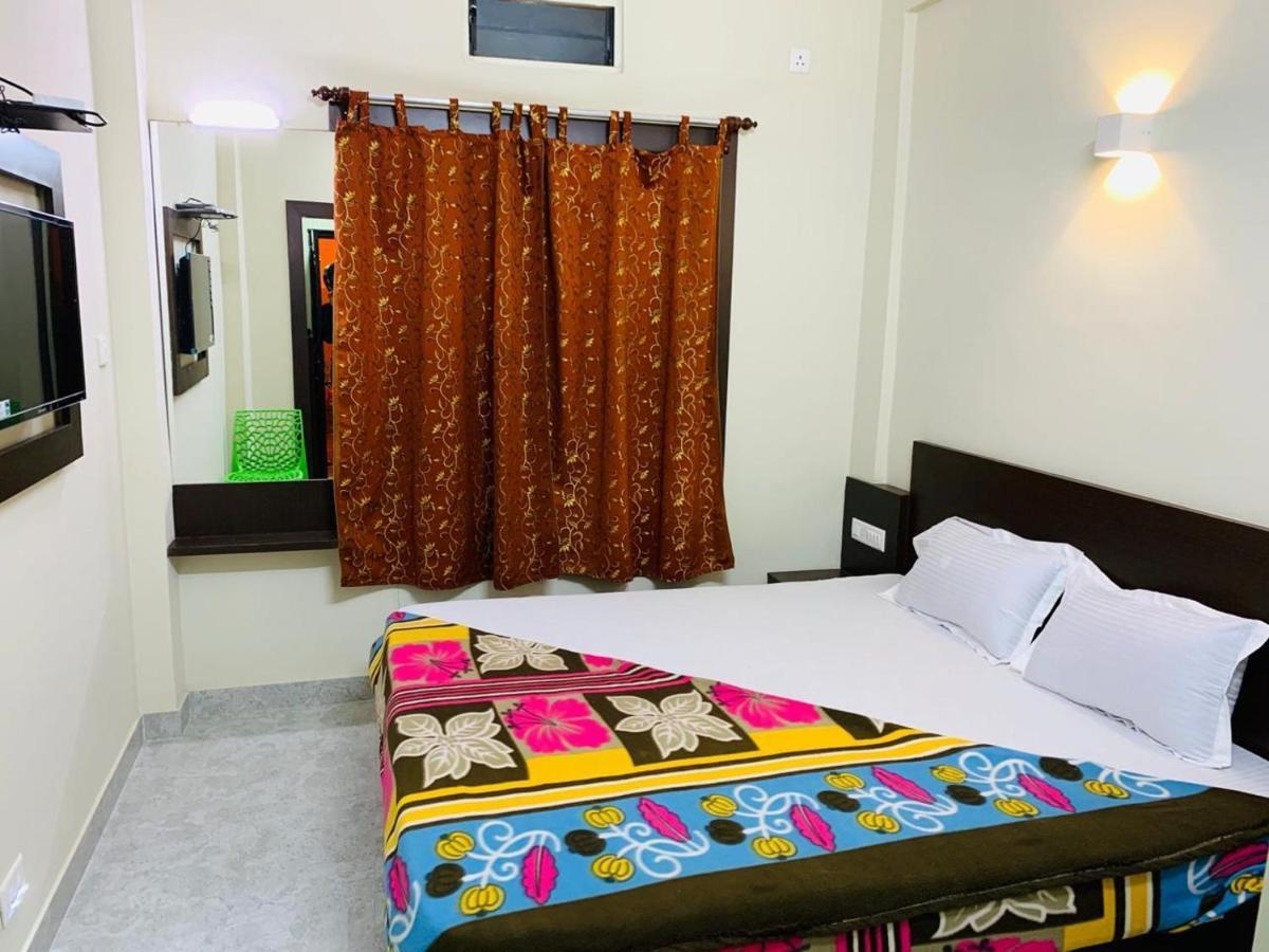 بوري Strategic Inn المظهر الخارجي الصورة