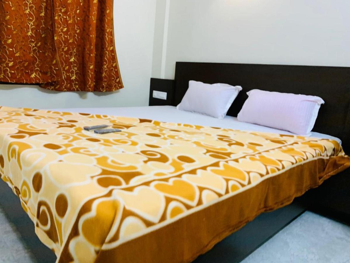 بوري Strategic Inn المظهر الخارجي الصورة